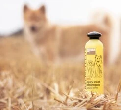 Greenfields Hondenshampoo Voor Langharige Vacht - Zorgt Voor Een Zijdezachte Glanzende Vacht - Inhoud 270 Ml - Hondenshampoo Langharige Vacht -Hondenspeelgoed Winkel 1200x1089 1