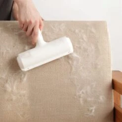 Huisdier Borstel | Huisdierhaar Verwijderaar | Pluizenborstel | Ontharingsborstel | Hondenborstel | Kattenhaar Verwijderaar | Able & Borret 19 Huisdier Borstel | Huisdierhaar Verwijderaar | Pluizenborstel | Ontharingsborstel | Hondenborstel | Kattenhaar Verwijderaar | Able & Borret -Hondenspeelgoed Winkel 1200x1200 81