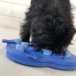 Nina Ottosson Dog Hide N Slide Composiet 33x33x5 Cm 19 Nina Ottosson Dog Hide N Slide Composiet 33x33x5 Cm -Hondenspeelgoed Winkel 1200x1200 890