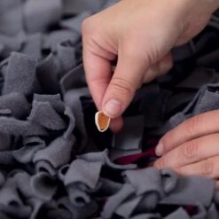 Trixie Activity Snuffelmat Assorti - 50X34 CM 25 Trixie Activity Snuffelmat Assorti - 50X34 CM -Hondenspeelgoed Winkel 1200x1200 943