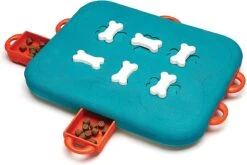 Nina Ottosson Dog Casino - Turquoise/Oranje - 31,5 X 26 X 4,5 Cm -Hondenspeelgoed Winkel 1200x800 69