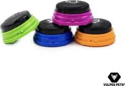 Vulpes Pets® PRO Praatknop Voor Honden - Dogbuttons - Laat Uw Huisdier Spreken - Hondenspeelgoed - Honden Training - Incl. E-Book & Trainingsstickers 18 Vulpes Pets® PRO Praatknop Voor Honden - Dogbuttons - Laat Uw Huisdier Spreken - Hondenspeelgoed - Honden Training - Incl. E-Book & Trainingsstickers -Hondenspeelgoed Winkel 1200x823 1