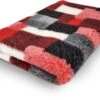Vetbed Patchwork - Antislip Hondenmat - 100 X 75 Cm - Rood - Benchmat - Hondenkleed - Voor Honden - Machine Wasbaar 2 Vetbed Patchwork - Antislip Hondenmat - 100 X 75 Cm - Rood - Benchmat - Hondenkleed - Voor Honden - Machine Wasbaar -Hondenspeelgoed Winkel 1200x846 3